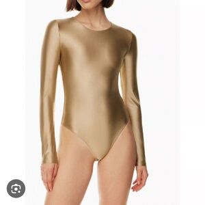 Babaton
Satinette Crew Longsleeve
Bodysuit